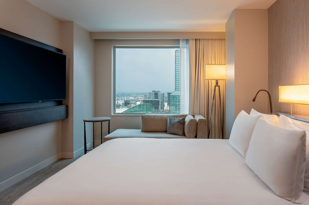 Фото Hyatt Regency Portland at the Oregon Convention Center