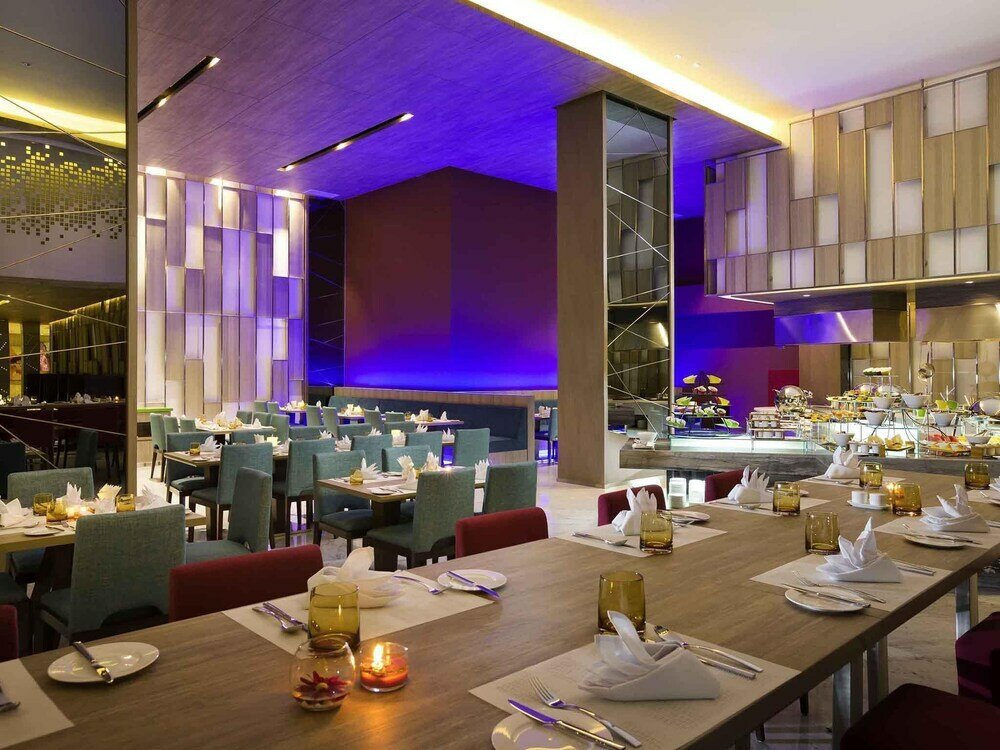 Фото Novotel Makassar Grand Shayla