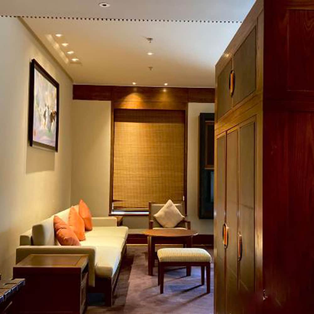 Фото The St. Regis Lhasa Resort