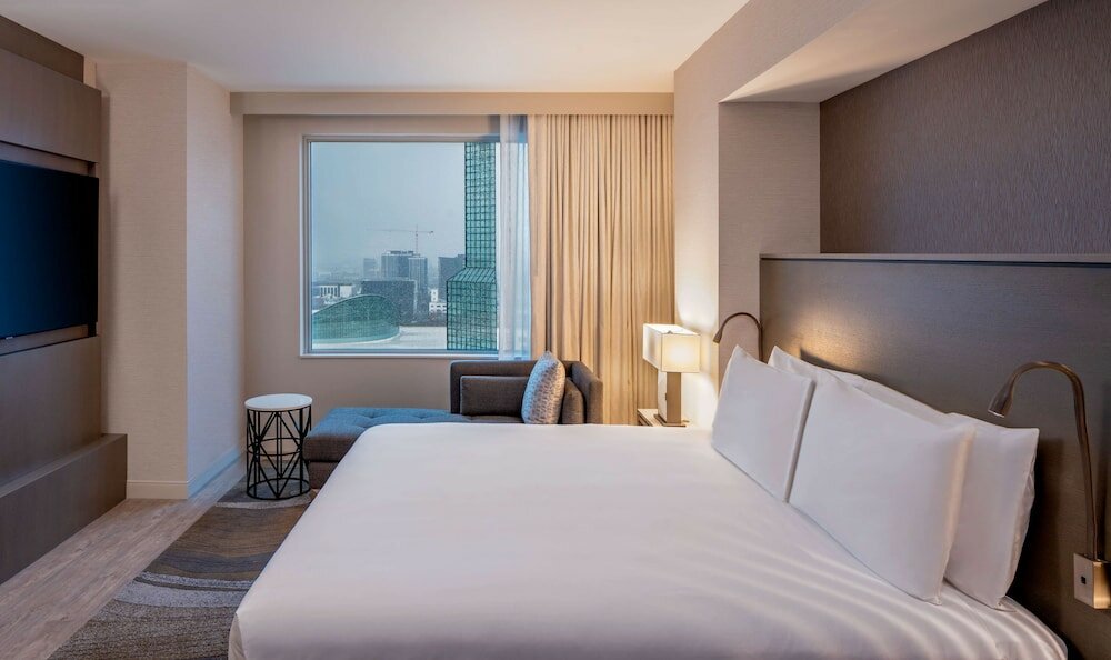 Фото Hyatt Regency Portland at the Oregon Convention Center