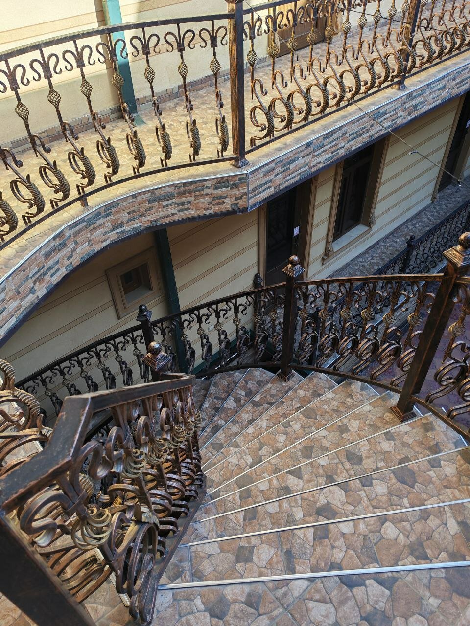 Фото Shahram Plus