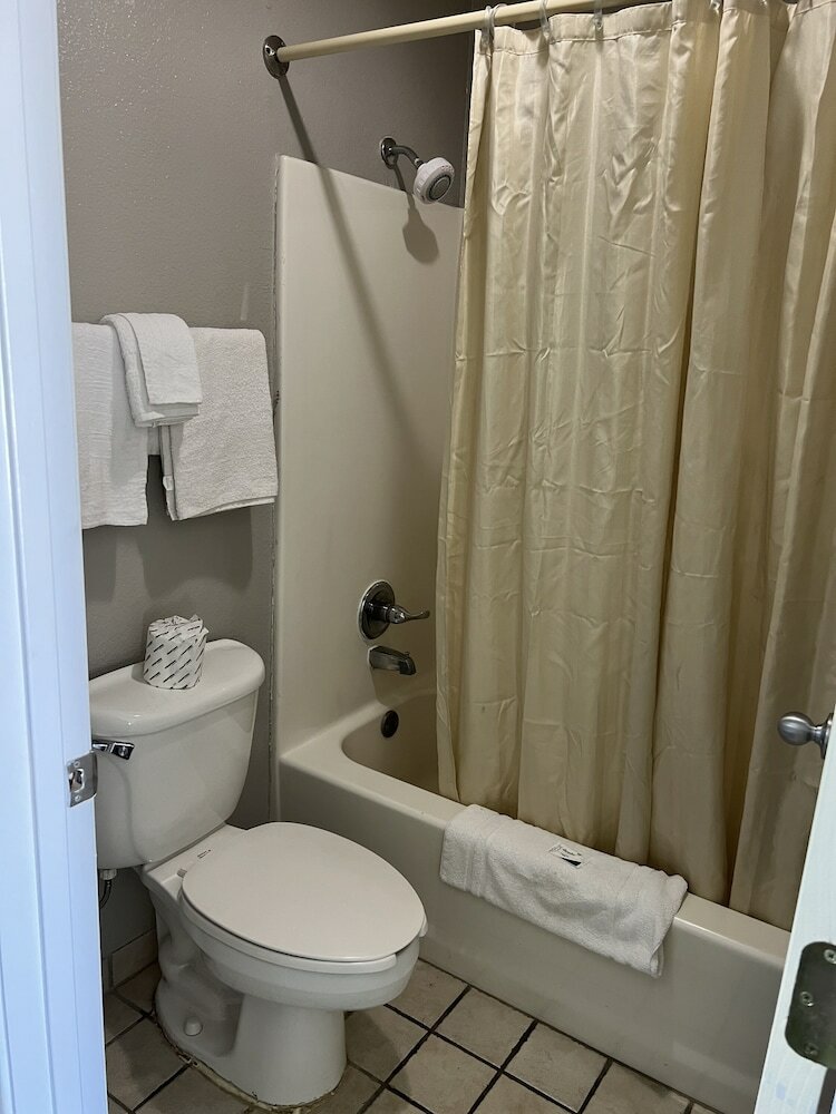 Фото Country Inn Motel