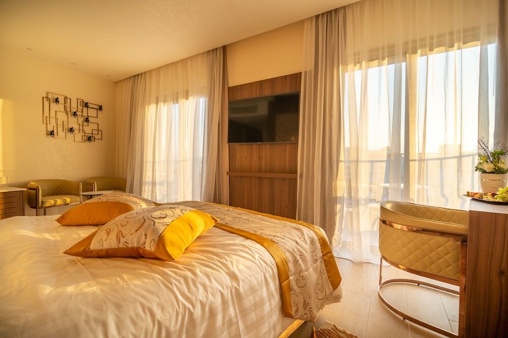 Фото Leonardo Boutique Hotel Larnaca