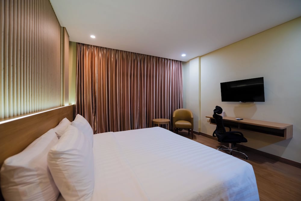 Фото Grand Pasundan Convention Hotel