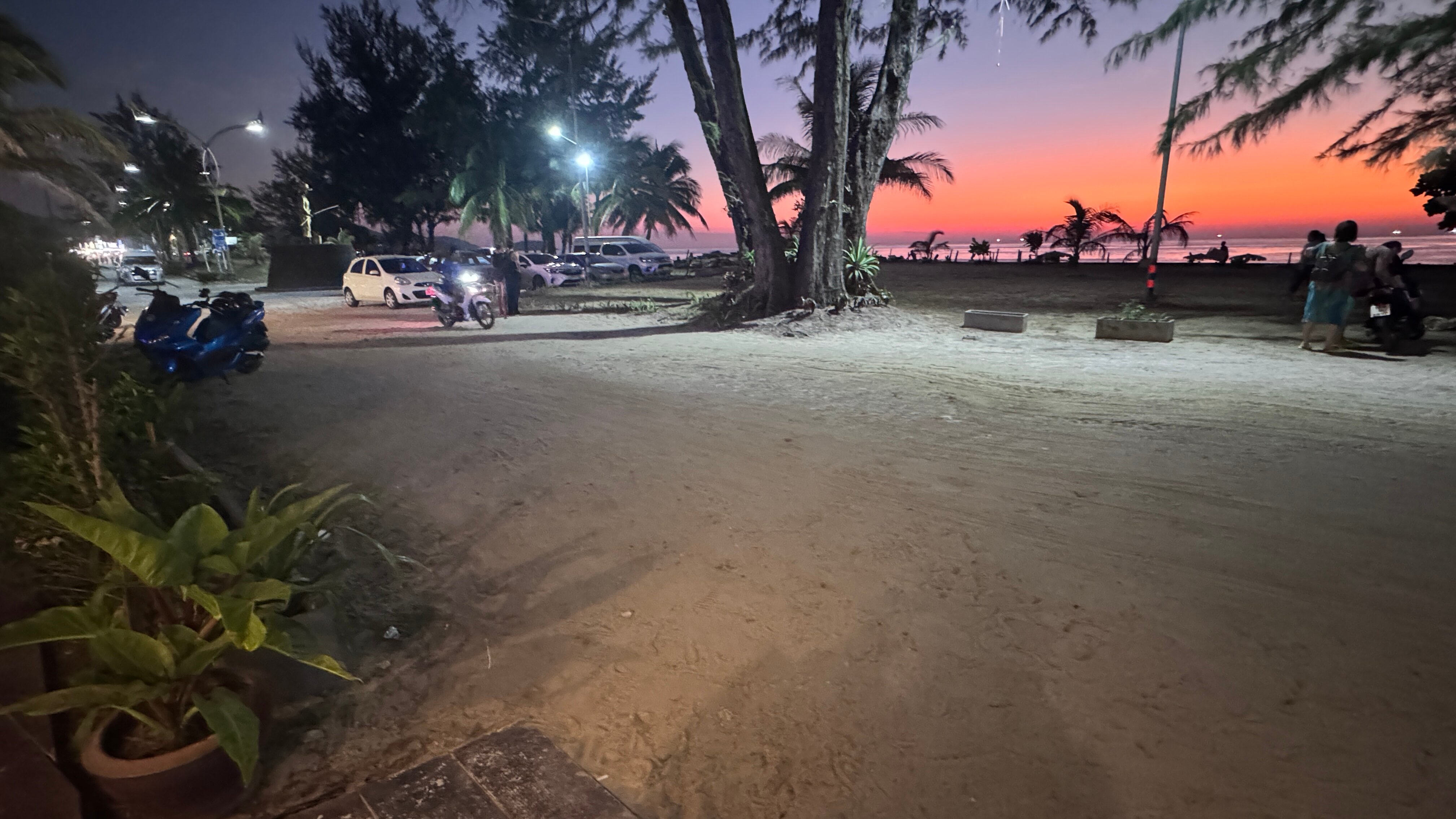 Фото In On The Beach