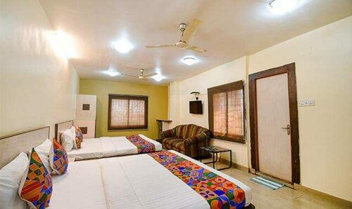 Fabhotel Kamala Inn