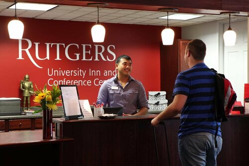 Гостиница Rutgers University Inn and Conference Center в Нью Брансуике