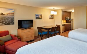 Гостиница TownePlace Suites by Marriott Detroit Troy