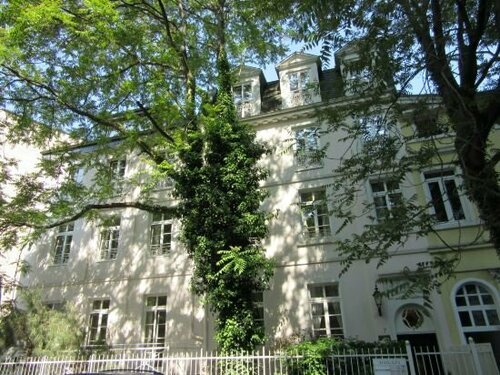 Гостиница Dirazi Guesthouse во Франкфурте-на-Майне