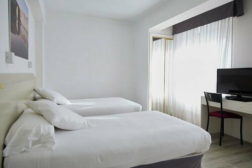 Гостиница Hotel Vigo Plaza в Виго