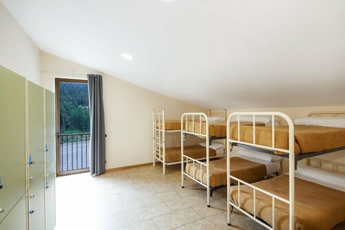 Гостиница Abrigall Hostel Masella в Праде