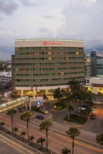 Гостиница Sheraton Guayaquil Hotel в Гуаякиле