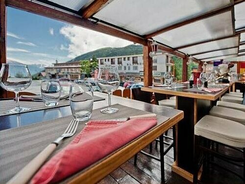 Гостиница Hôtel Edelweiss Auron в Кастеллане