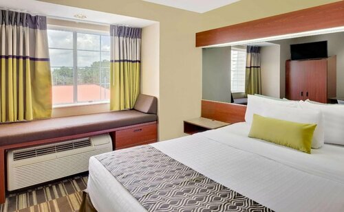 Гостиница Microtel Inn & Suites by Wyndham Daphne/Mobile в Дафни