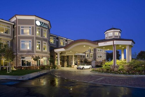 Гостиница West Inn & Suites в Карлсбаде