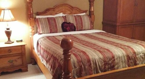 Гостиница A Hyde Away Inn B&b в Токе