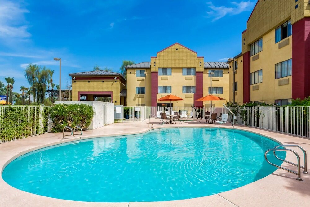 Фото Super 8 by Wyndham Mesa Gilbert