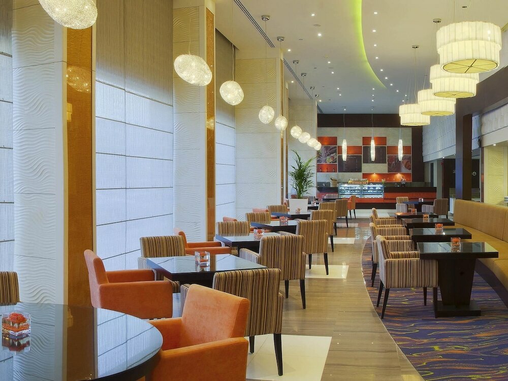 Фото Novotel Suites