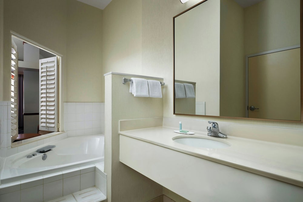 Фото Fairfield Inn and Suites by Marriott Indianapolis East