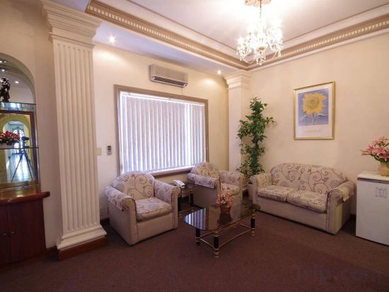 Фото The Spring Hotel