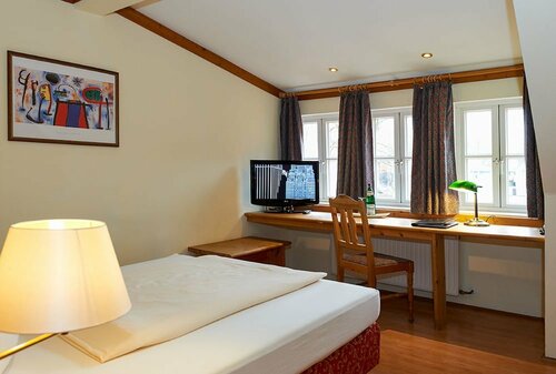 Гостиница Hotel Zum Harzer в Клаусталь-Целлерфельде