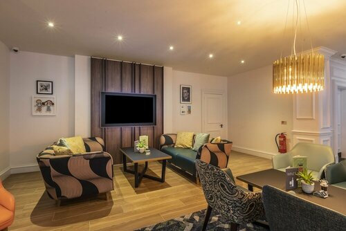 Гостиница Holiday Inn Guildford, an Ihg Hotel в Гилфорде