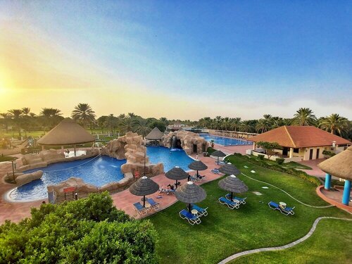 Гостиница Danat Al Ain Resort в Аль-Айне