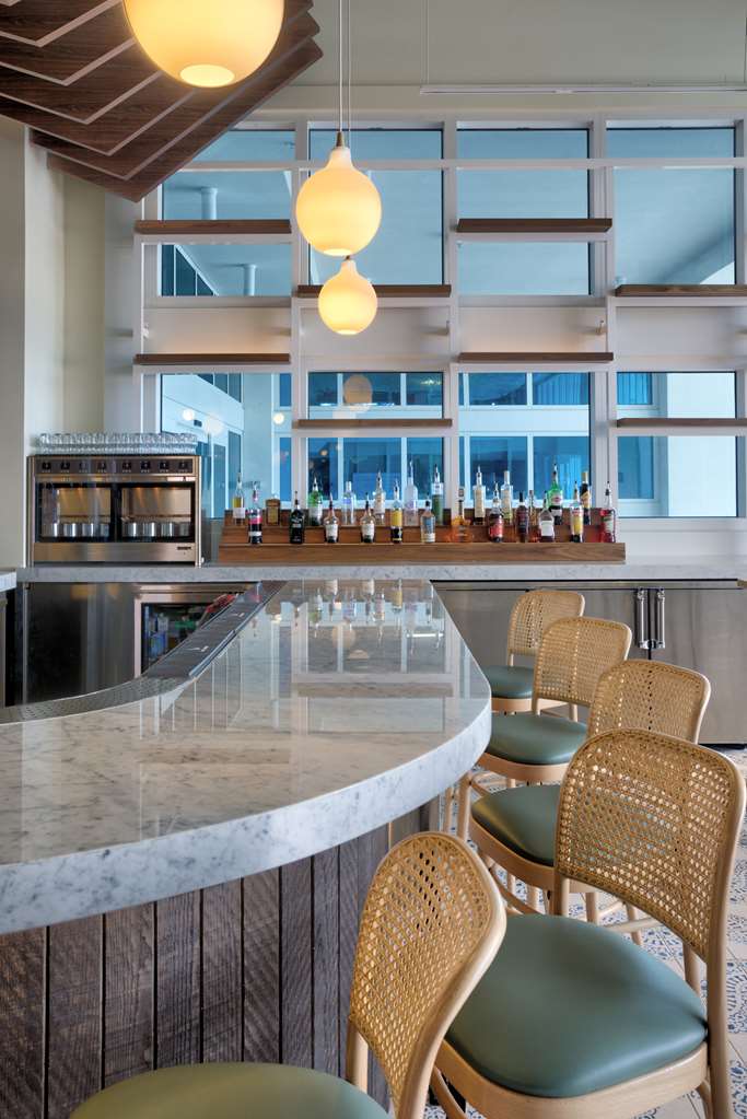 Фото Hotel Maren Fort Lauderdale Beach, Curio Collection by Hilton