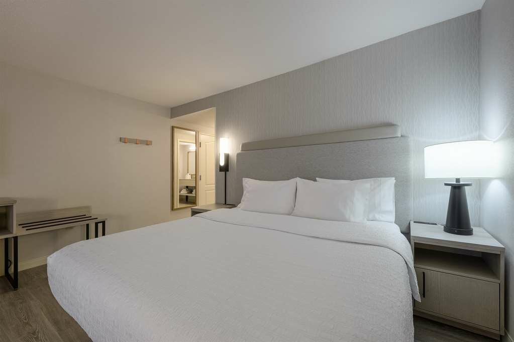 Фото Hampton Inn & Suites by Hilton Moncton