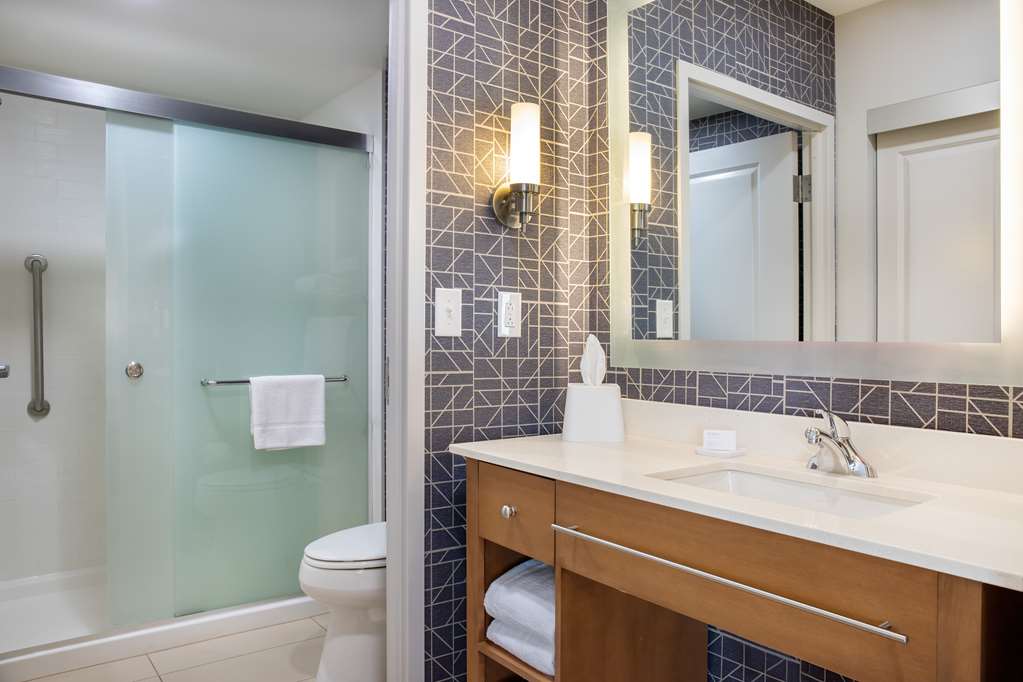 Фото Homewood Suites by Hilton Winnipeg Airport Polo Park MB
