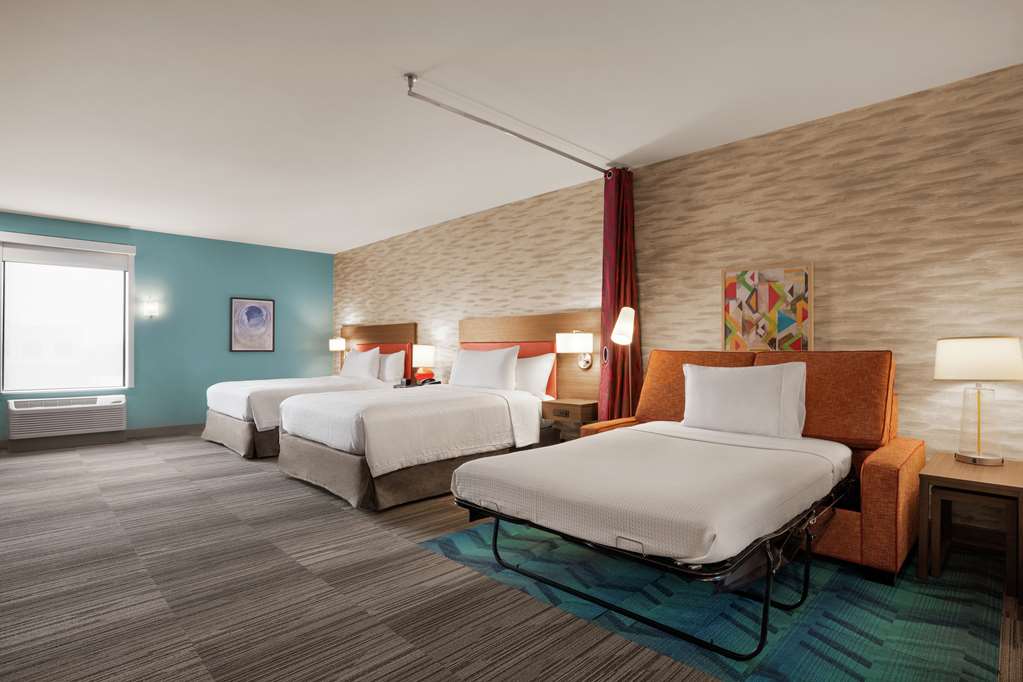 Фото Home2 Suites by Hilton Warminster Horsham