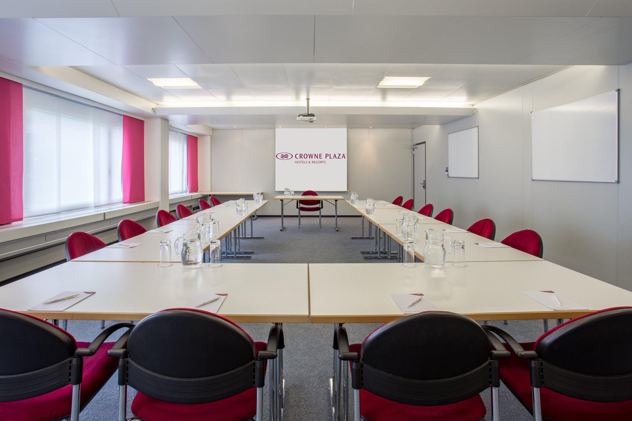 Фото Crowne Plaza Zurich