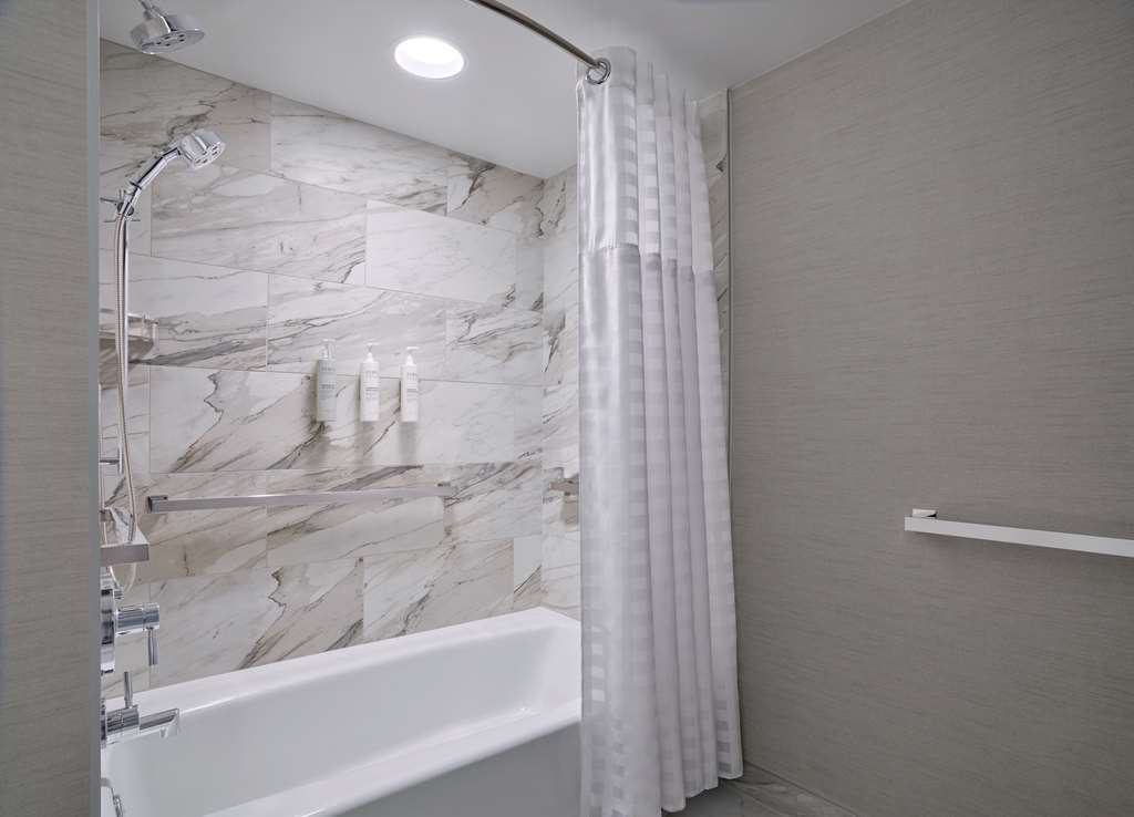 Фото Embassy Suites by Hilton Washington D. C. – Convention Center