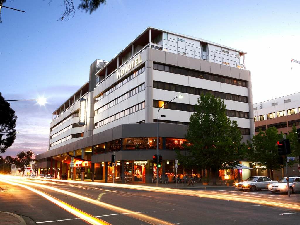 Фото Novotel Canberra