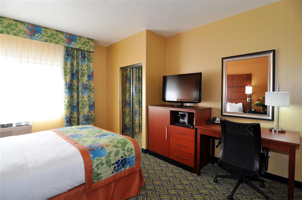 Фото Best Western Plus Fresno Inn