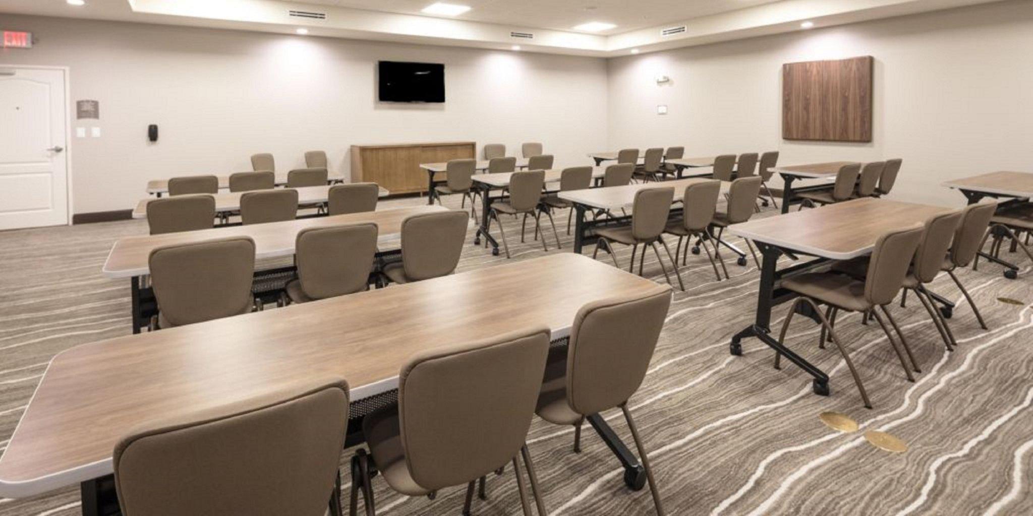 Фото Staybridge Suites Denton, an Ihg Hotel