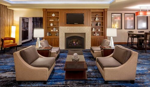 Гостиница DoubleTree Suites by Hilton Hotel Minneapolis в Миннеаполисе
