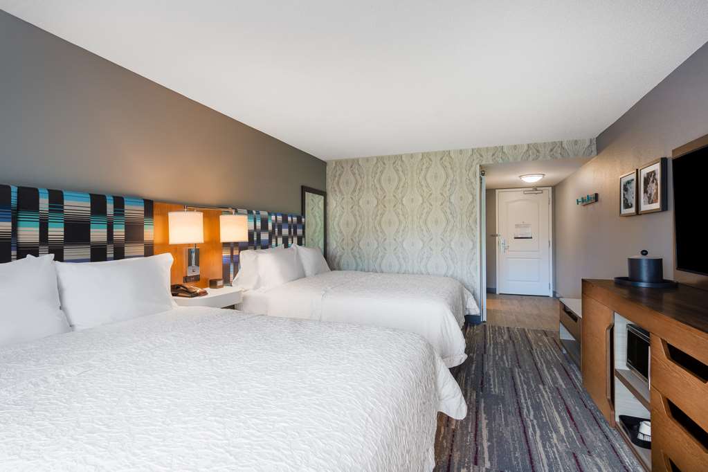 Фото Hampton Inn & Suites Herndon-Reston