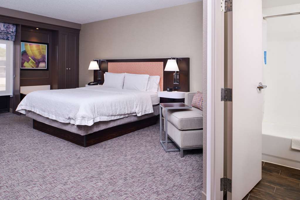 Фото Hampton Inn Albuquerque University Midtown