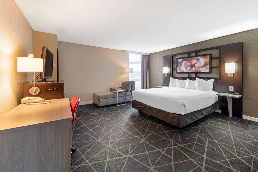 Фото Best Western Plus Austin Central