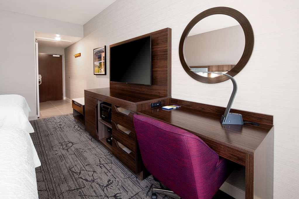 Фото Hampton Inn & Suites Gilroy