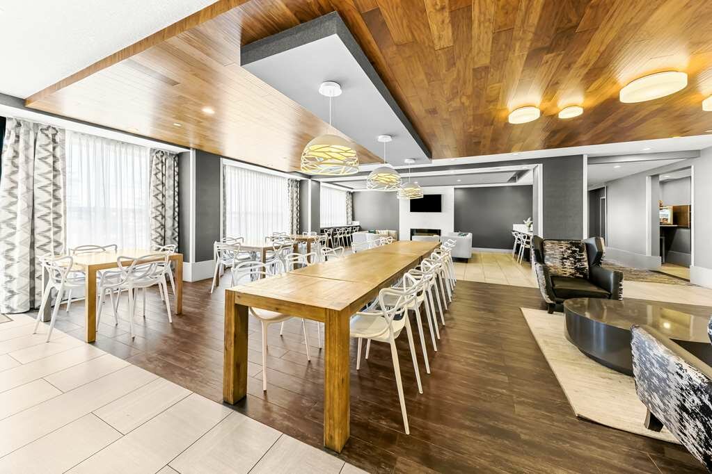 Фото Best Western Plus Airdrie Gateway