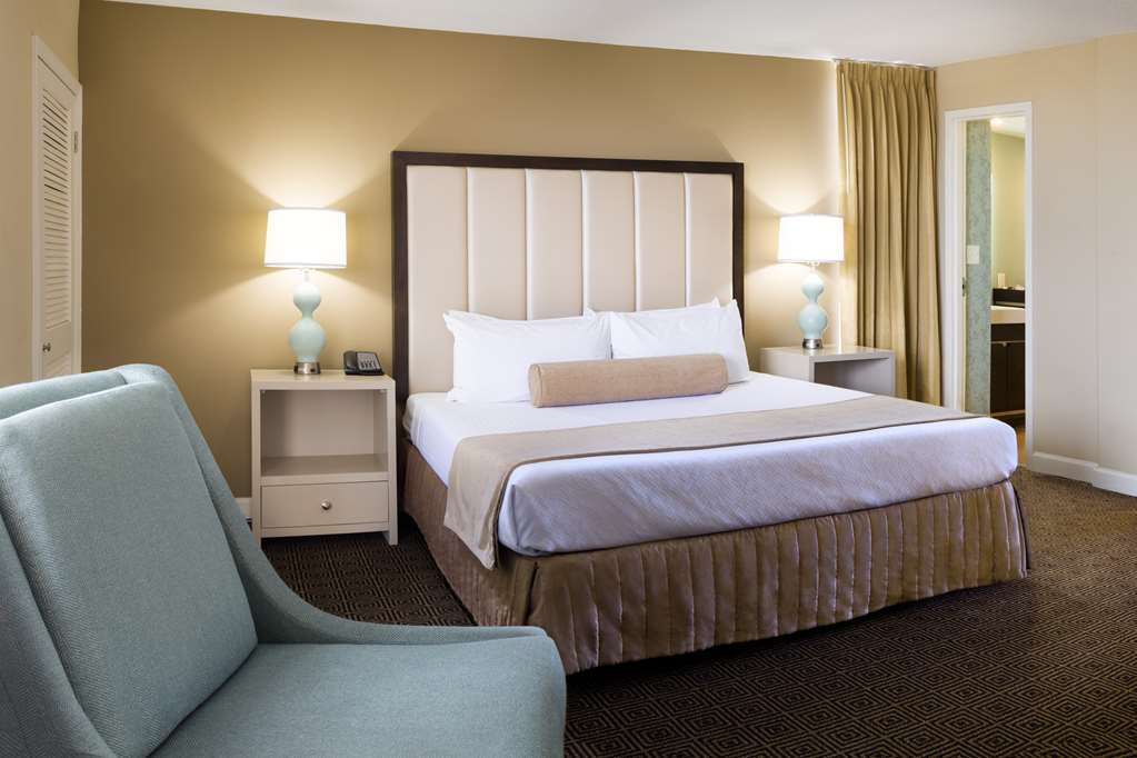Фото DoubleTree by Hilton Hotel Jacksonville Riverfront