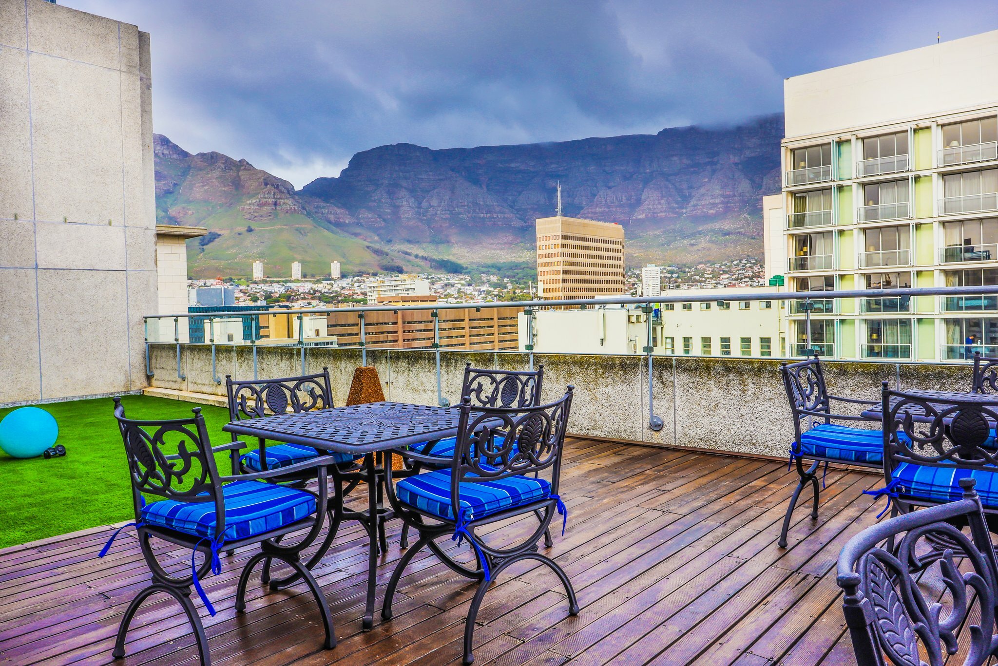Фото Holiday Inn Express Cape Town City Centre