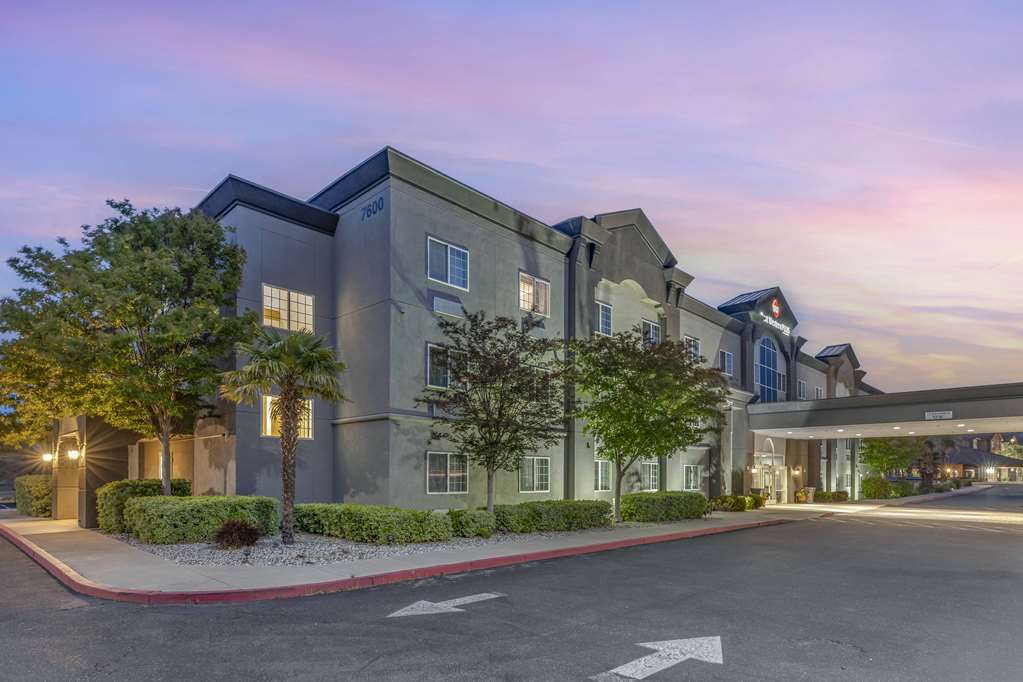 Фото Best Western Plus Vineyard Inn