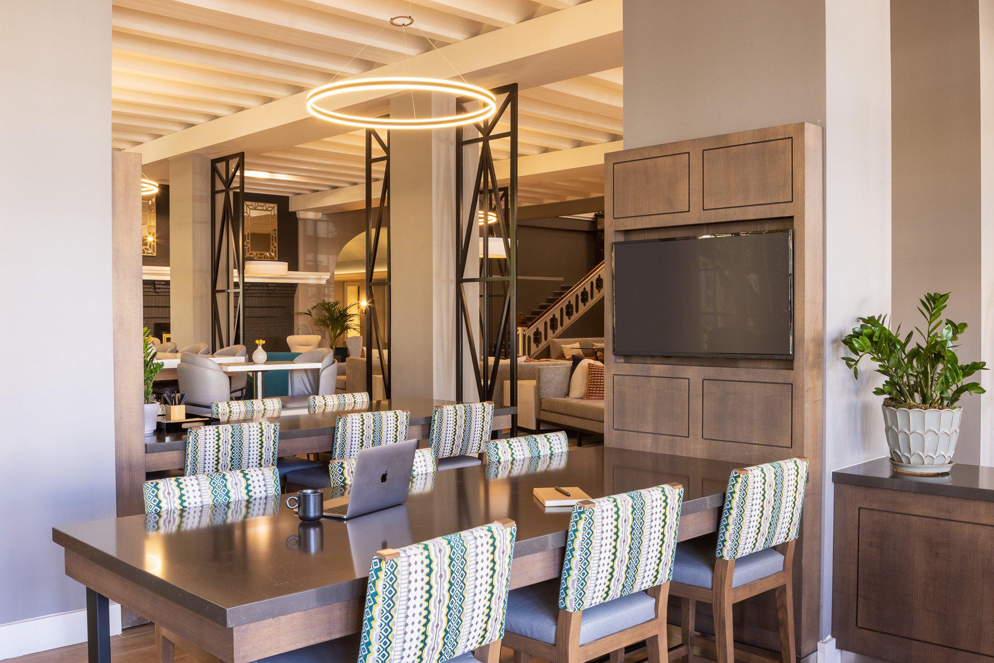 Фото Crowne Plaza Phoenix - Chandler Golf Resort, an Ihg Hotel