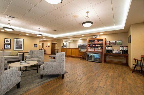 Гостиница Hampton Inn Waterville в Уотервилле