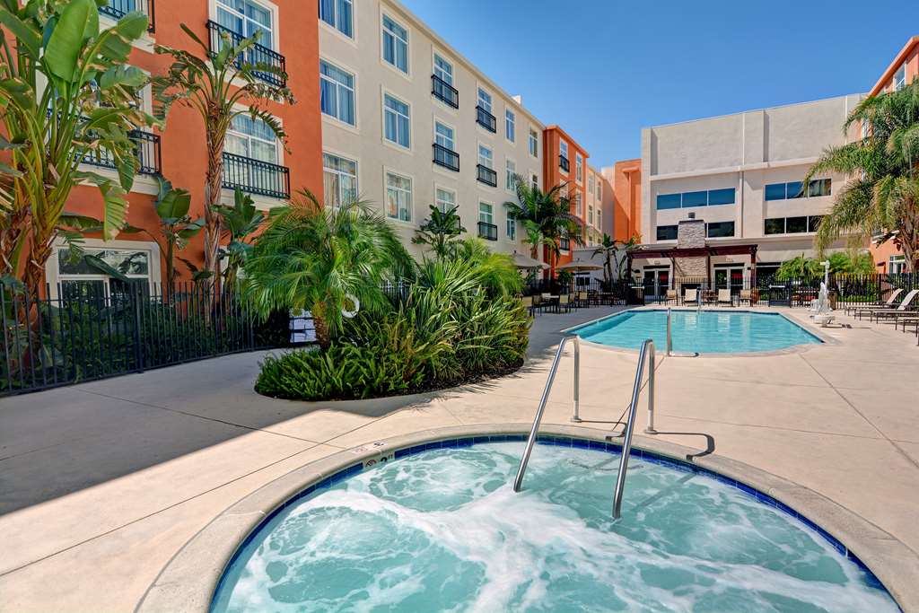 Фото Embassy Suites by Hilton Valencia