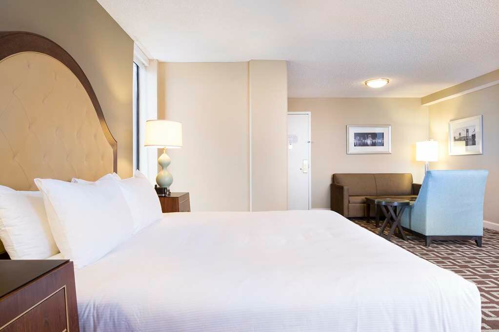 Фото DoubleTree by Hilton Hotel Jacksonville Riverfront