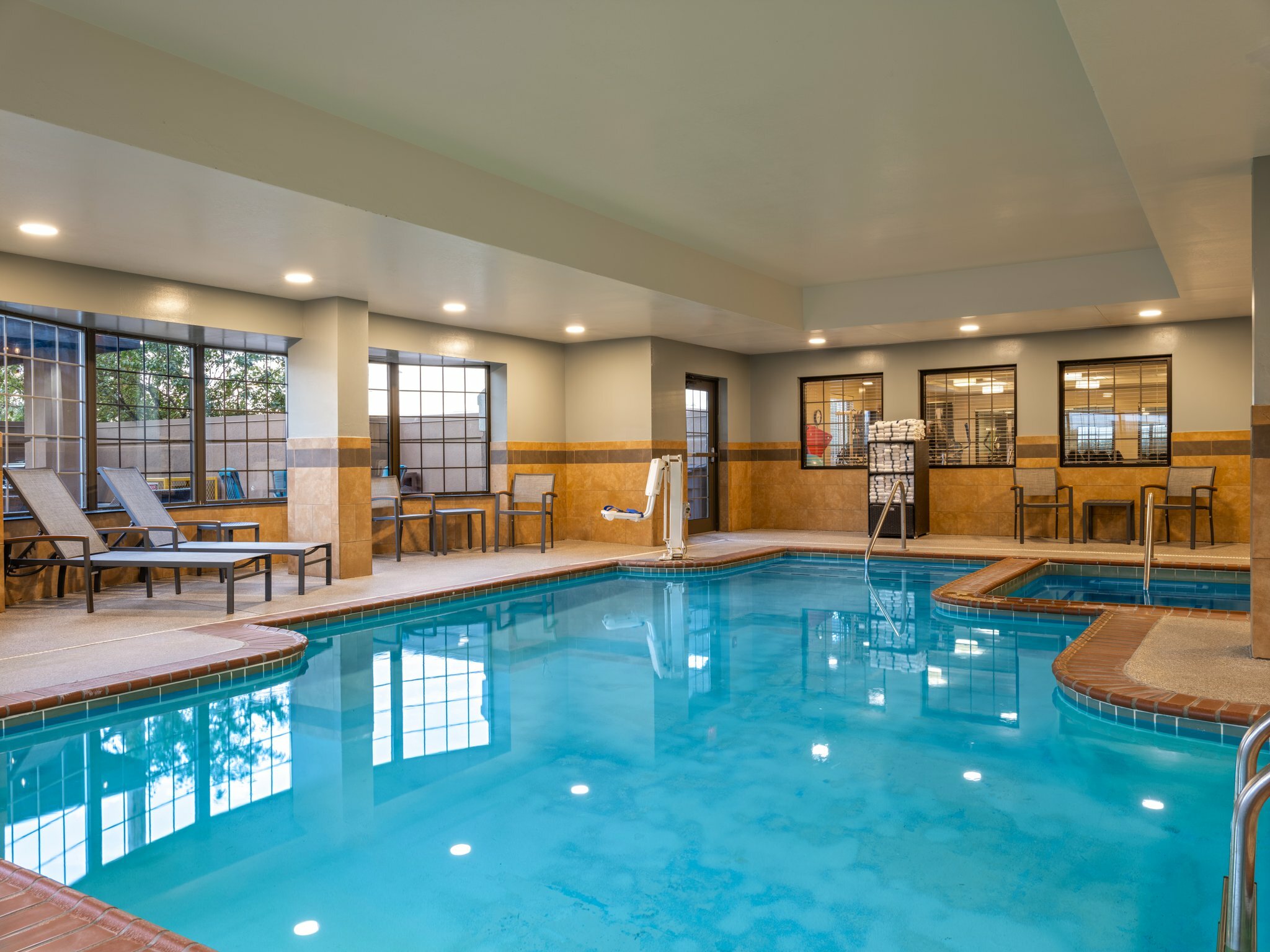 Фото Staybridge Suites Indianapolis Downtown - Convention Center, an Ihg Hotel